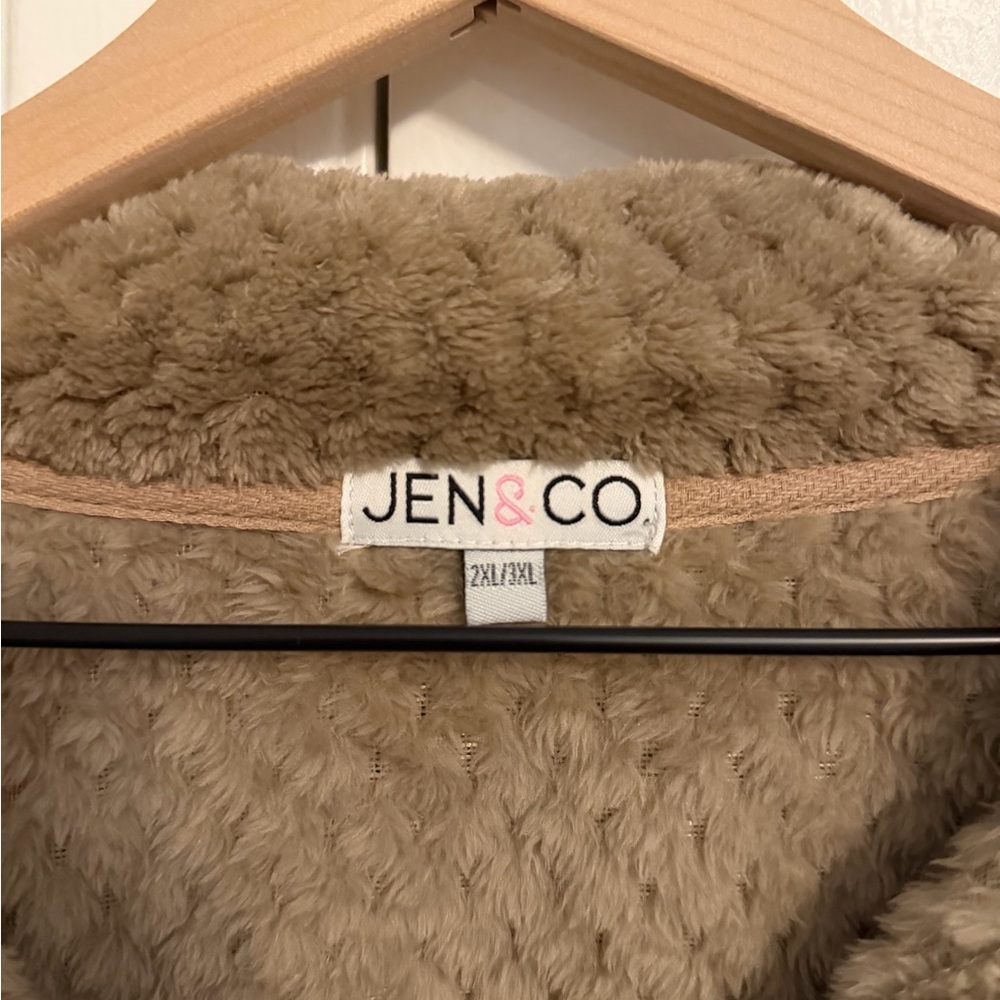 Jen&Co Fuzzy Jacket - Picture 2 of 4